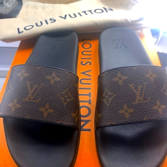 louis vuitton waterfront mule